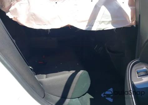 2018 Chevrolet Malibu Lt z USA, uszkodzony, nr VIN 1G1ZD5ST7JF266400